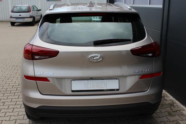 Hyundai Tucson Level 3 1,6 GDi 2WD MT 803q Navi		White Sand	Stoff München