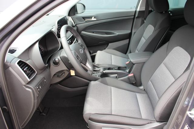 Hyundai Tucson Level 3 1,6 T-GDi 2WD DCT 805q Navi 18 SHH PG			 	Navi.DAB+18Zoll+ Sitzh.h. Privacy Glas	Micron Grey
