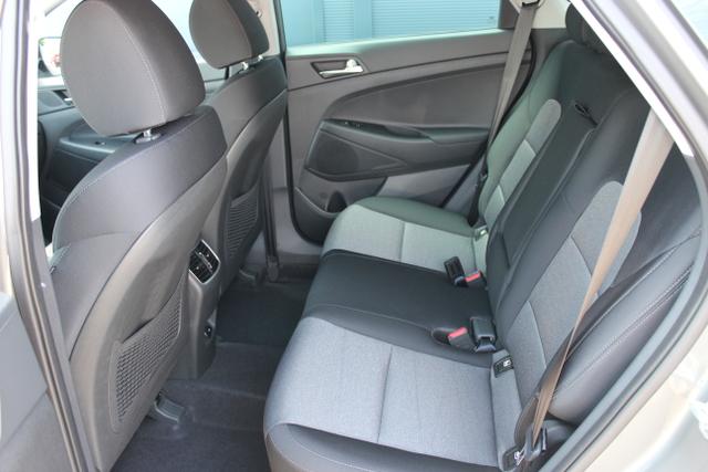 Hyundai Tucson Level 4 1,6 T-GDi 4WD DCT 812qn SHH Alu17			ÖS	Navi.DAB+17Zoll+ Sitzh.h. Privacy Glas	Olivine Grey