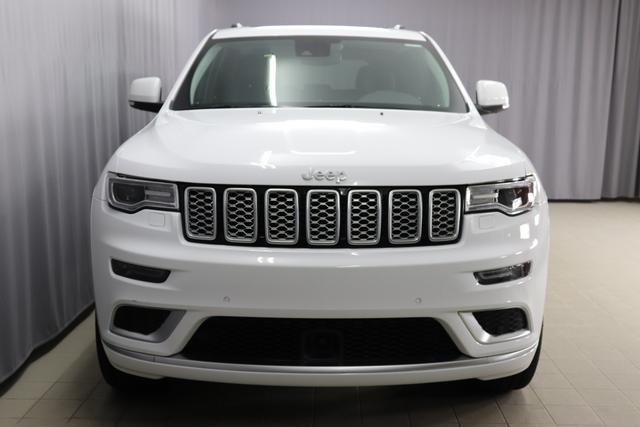 Jeep Grand Cherokee Summit MY19 3.0l V6 184kW / 250 PS Multijet Platinum Allrad Automatikgetriebe		PW7 - Bright White	1RL - Natura Plus Leder Black Morocco (schwarz)	AWB Quadra-Drive Allradsystem                                                                     GWJ Command View Panorama-Glasdach                                                   JPM Sitzheizung für Fahrer und Beifahrer                                                    JPZ Sitzheizung hinten                                      