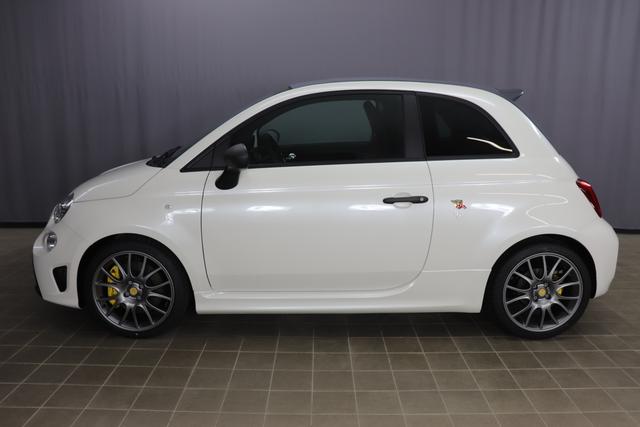 595 Cabrio MY20-Competizione 1.4 T-Jet 132 KW (180PS)227 - Iridato Weiß	409 - Integral-Sportsitze Leder Braun/Schwarz (Teilflächen in Lederoptik), Verdeck Titangrau		