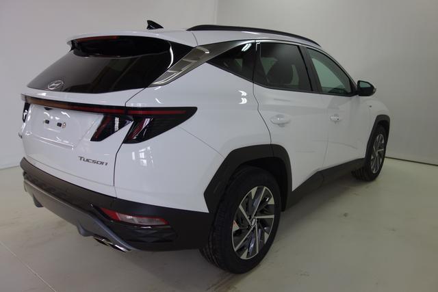 Tucson NX4 Trend Line 1,6 CRDi 2WD 48V DCT t1dt0-P2 Polar White 011036