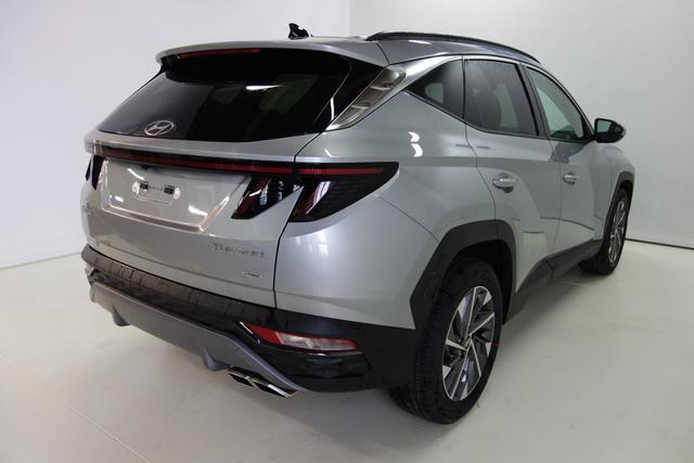 Tucson NX4 Trend Line 1,6 CRDi 4WD 48V DCT t1dt1 Shimmering Silver 020035