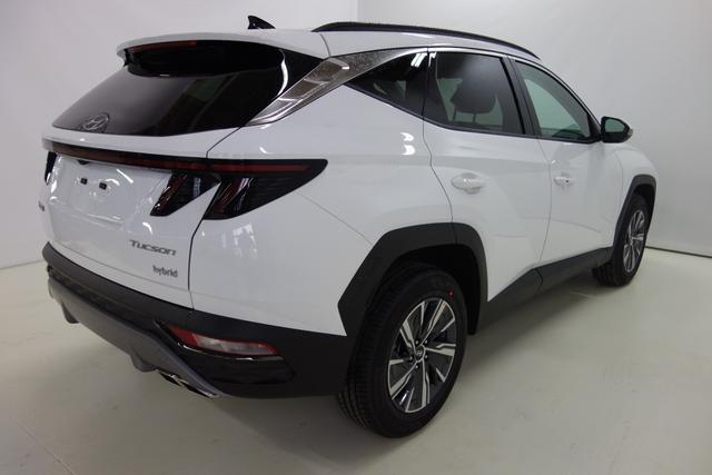 Tucson NX4 Trend Line 1,6 T-GDi HEV 4WD AT t1ht1-P2 Polar White 011390