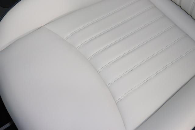 1.0 Firefly Turbo Benzin 4x2 YACHT CLUB CAPRI 88kW (120PS) 888 Venezia Blau