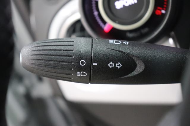 Abarth 595C 1.4 Benzin 107kW Schalter Campovolo Grau Leder