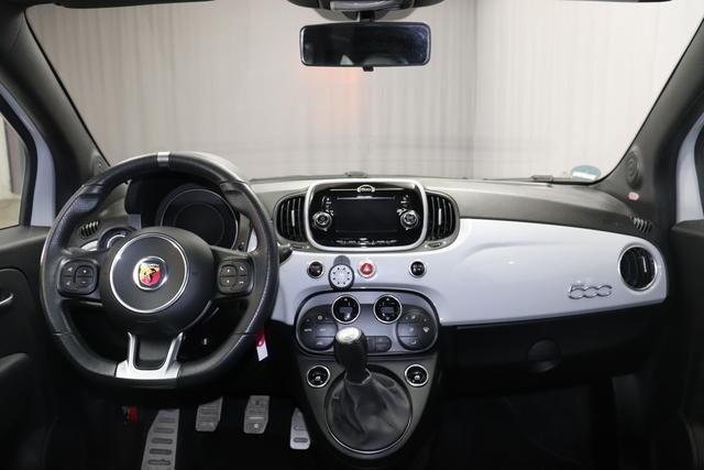 Abarth 595C 1.4 Benzin 107kW Schalter Campovolo Grau Leder