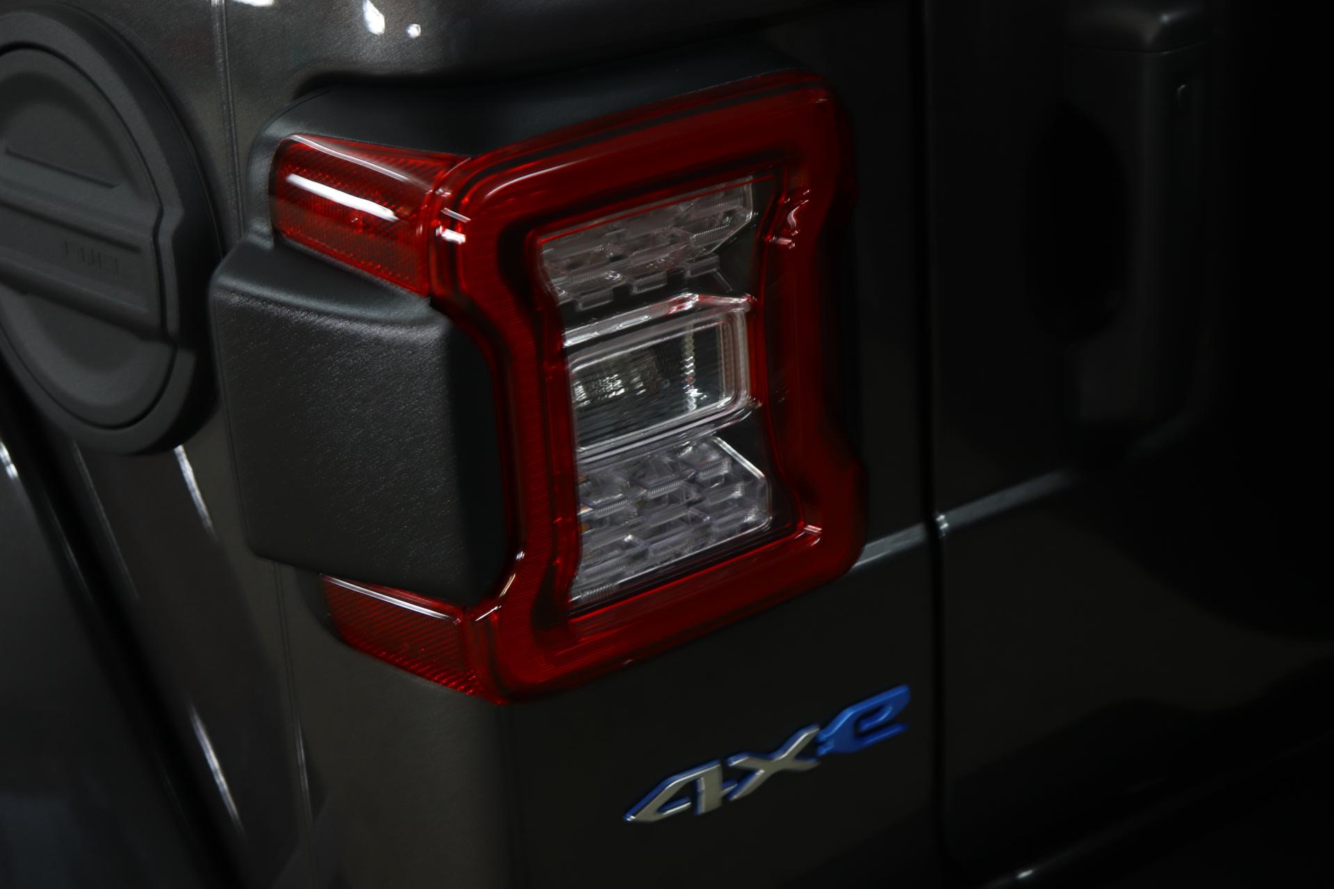 Jeep Wrangler Unlimited Sahara 2.0 280KW UVP 85.140,00 € Plug-In Hybrid, Overland  Paket, Technologie Dachhimmel mit zusätzlicher Geräuschdämmung, Alarmanlage,  Sicherheitspaket, Gorilla Glas, Geschwindigkeitsregelanlage adaptiv, Totwinkel  Assistent