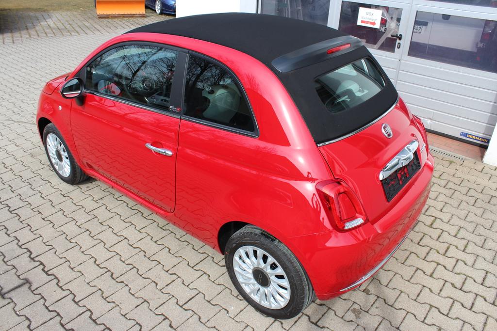 Fiat 500C MY21 1.0 GSE Hybrid DOLCEVITA 51kW (70PS)			111 - Passione Rot	636 - Stoff 