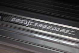 Abarth 595C Competizione 1.4 132kW Automatik Record Grau Leder schwarz