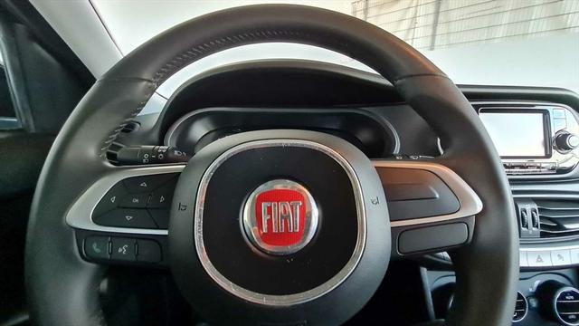 Fiat Tipo 5-Türer Hatchback Sonderpreis 1,4 Garantie Navi PDC Sitzheizung 