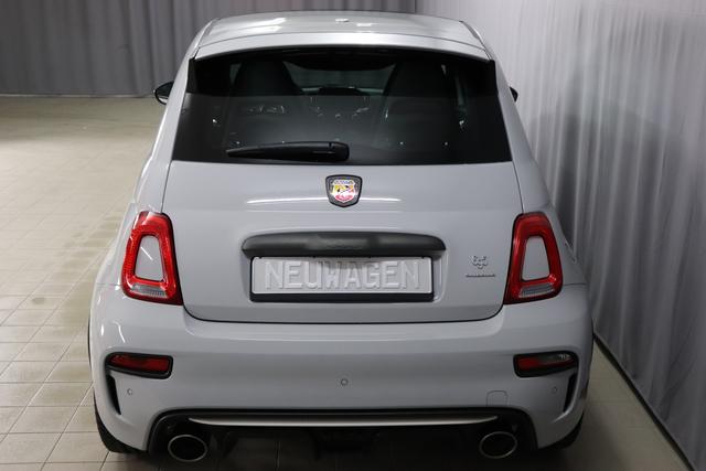 1506 695 Esseesse 1.4 T-Jet 132kW (180PS) 676 - Campovolo Grau 020 - Rennsport Schalensitze "Sabelt® Racing"Schwarz mit "One of 695" Stickung Grau