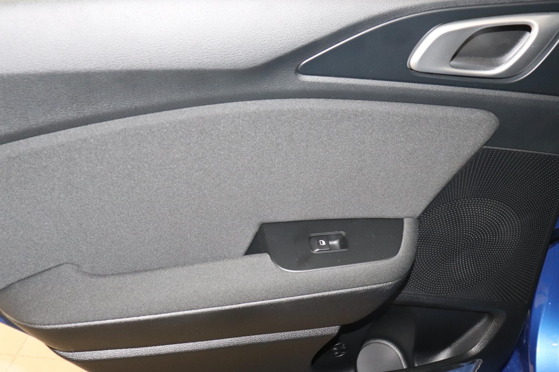 Kia Ceed Sportswagon Silver 1.0 T-GDI 74 kW (101 PS) Klimaanlage, Radio, DAB,  Sitzheizung, Lenkradheizung, Bluetooth, Freisprecheinrichtung, Lichtsensor, Einparkhilfe  hinten, Tempomat, Frontkolisionswarner, Spurfolgeassistent, uvm. günstiger  kaufen