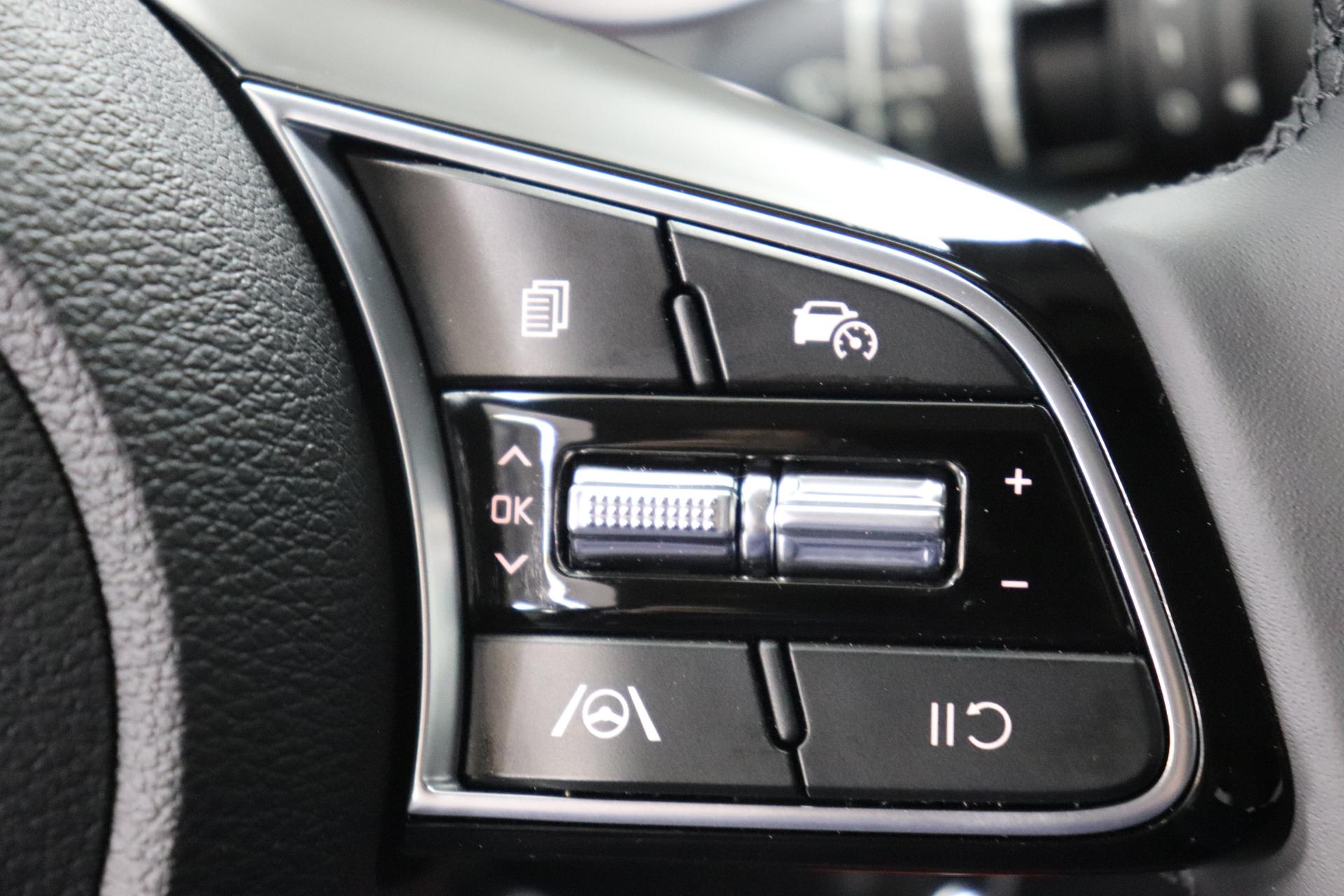 Kia Ceed Sportswagon Silver 1.0 T-GDI 74 kW (101 PS) Klimaanlage, Radio, DAB,  Sitzheizung, Lenkradheizung, Bluetooth, Freisprecheinrichtung, Lichtsensor, Einparkhilfe  hinten, Tempomat, Frontkolisionswarner, Spurfolgeassistent, uvm.