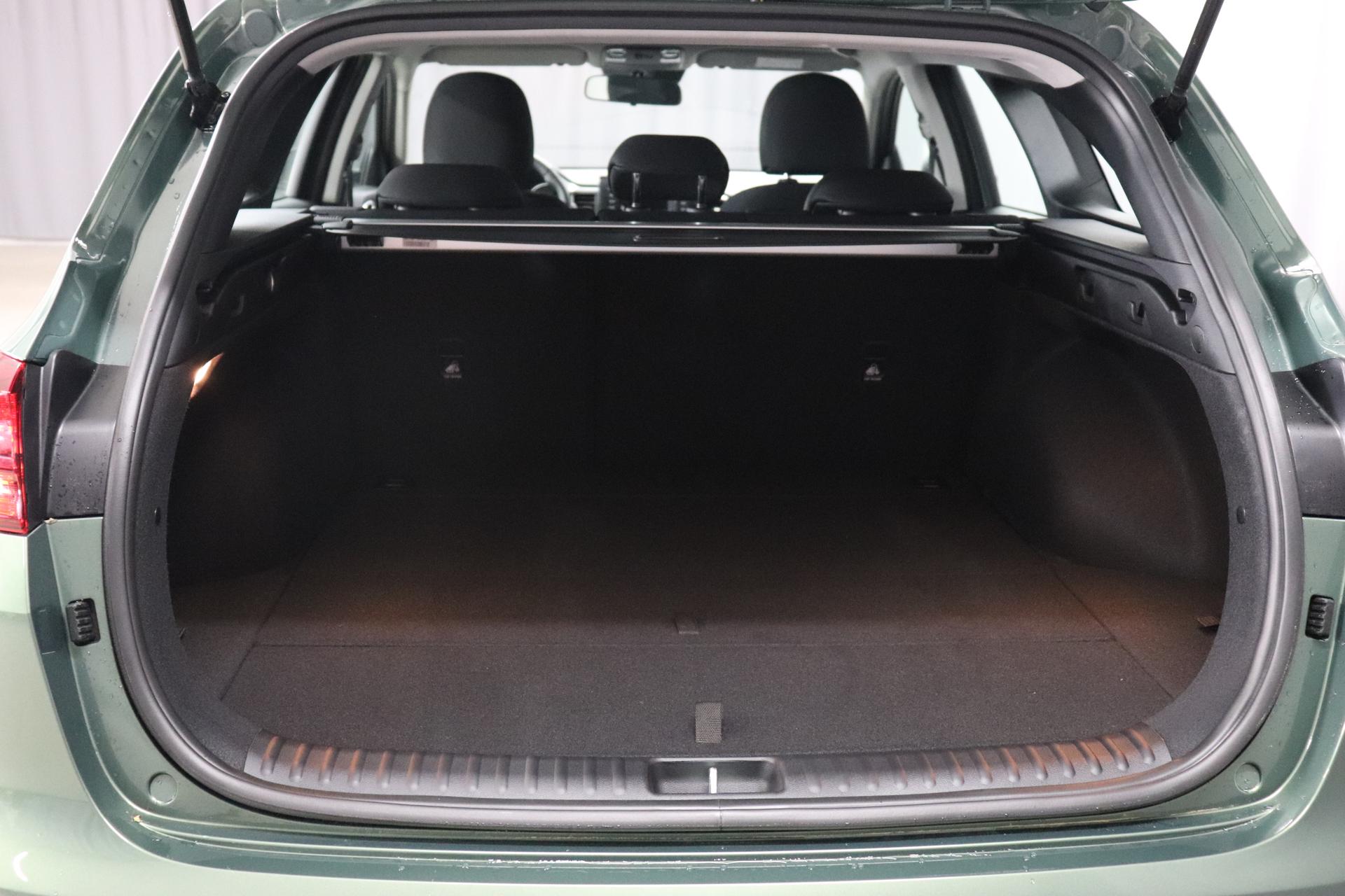Kia Ceed Sportswagon Silver 1.0 T-GDI 74 kW (101 PS) Klimaanlage, Radio,  DAB, Sitzheizung, Lenkradheizung, Bluetooth, Freisprecheinrichtung,  Lichtsensor, Einparkhilfe hinten, Tempomat, Frontkolisionswarner,  Spurfolgeassistent, uvm. Reimport EU-Neuwagen