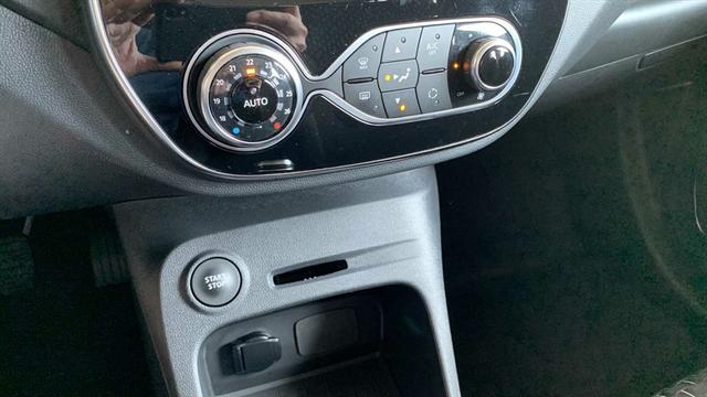 Renault Captur 1,2 TCE Intens Garantie AHK LED NAVI RFK SHZ PDC 