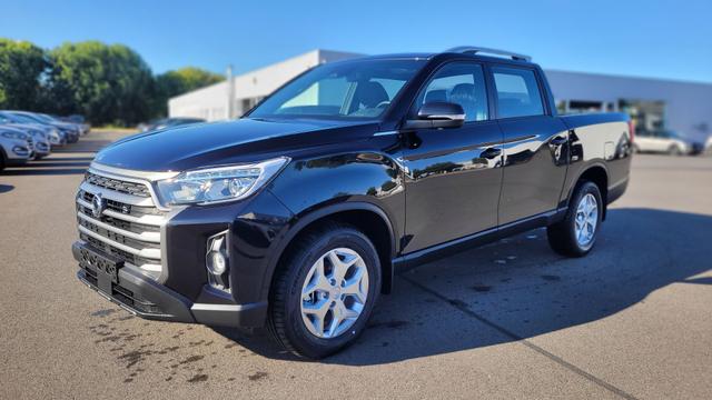 Lagerfahrzeug Ssangyong Musso Grand - Dream 2.2 149kW 4x4, Klimaautomatik, Lenkradheizung, AppleCarPlay&Android Auto, Radio DAB, Freisprecheinrichtung, Bergabfahrhilfe, Spurassistent, Rückfahrkamera, Nebelscheinwerfer, 18 Zoll Leichtmetallfelgen, uvm.