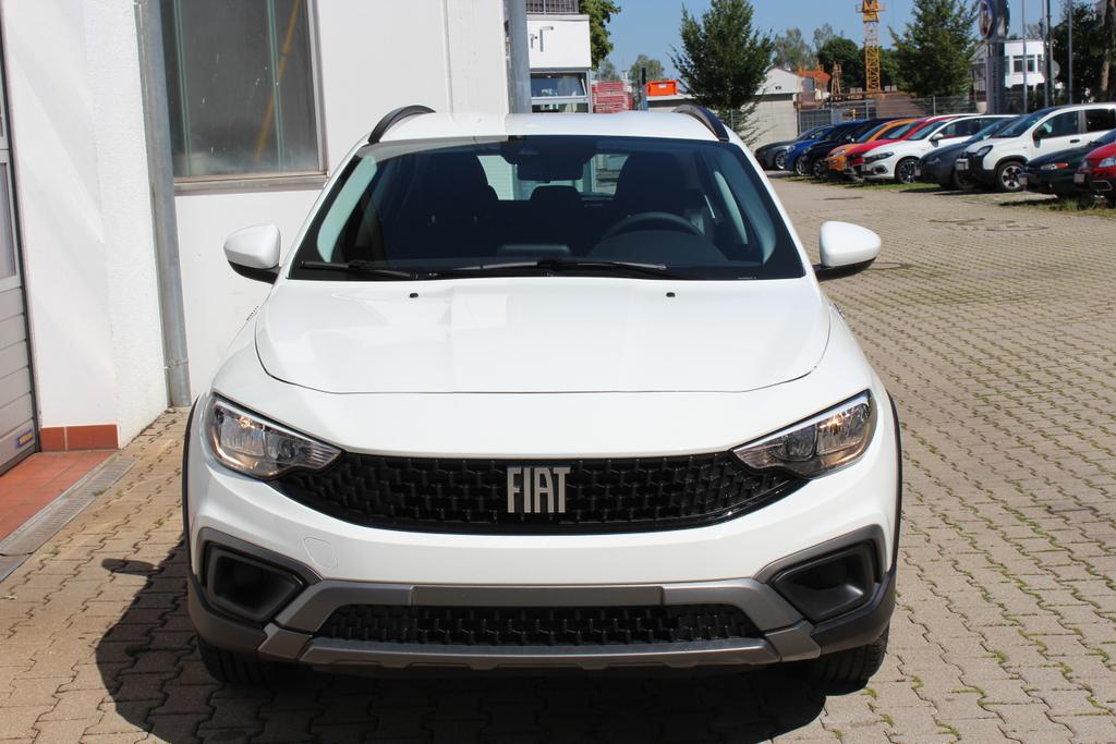 Fiat TIPO 5-Türer MY22 City Cross  1.0 74kW (100PS), 249 Gelato Weiß , 