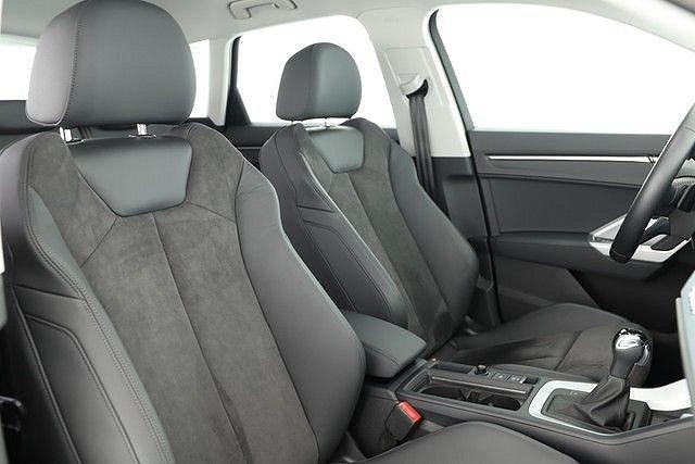 Audi Q3 40 TFSI Q S tronic advanced LED DAB Virtual Cockpit Navi Rear View 