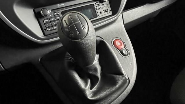 Renault Kangoo II 1,5 dCi Kasten Garantie KLIMA RADIO BLUETOOTH 