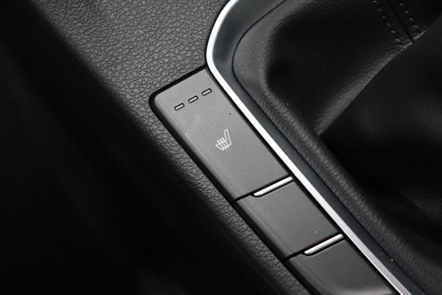 Hyundai i30 FL 1.5 Comfort, CP MY22Dark Teal Stoff Serie Schwarz / Grau