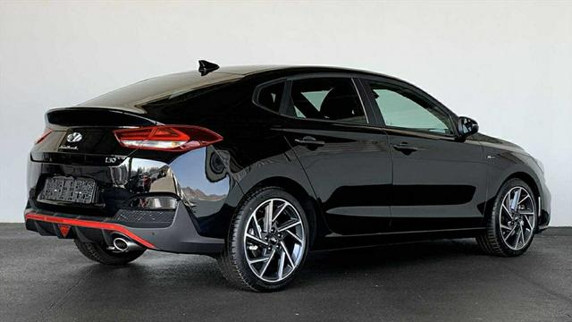 Hyundai i30 - III Fastback 1,5 TGDI N-LINE LED NAVI KAMERA PDC LHZ SHZ
