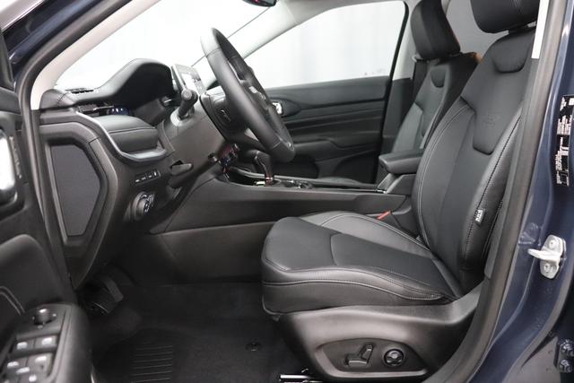 COMPASS PHEV MY22 + S 263 - Zweifarb-Lackierung Blue Shade/Dach Schwarz 557 - Ledersitze in Schwarz mit grauen Ziernähten & Sitzbelüftung