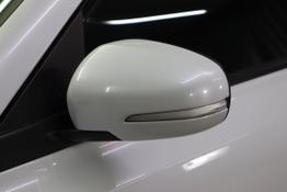 Suzuki Vitara GLX 1.4 Boosterjet 96kW Allgrip 4WDCool White Pearl Metallic	Polsterung SUZUKI-TEX Mikrofaserstoff