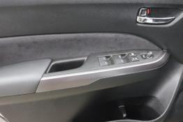 Suzuki Vitara GLX 1.4 Boosterjet 96kW Allgrip 4WDGalactic Gray Metallic	Polsterung SUZUKI-TEX Mikrofaserstoff