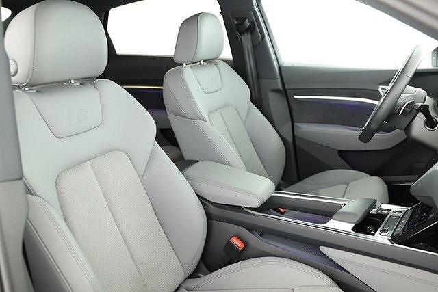 Audi e-tron Sportback 55 Q S line CCS Matrix BO AHK Memory 21 Zoll Area View HuD Virtual Cockpit 