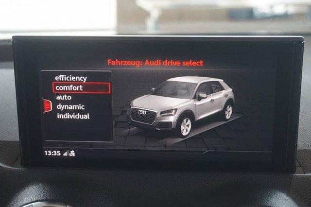 Audi Q2 S-LINE 35 TFSI*S-tro. Matrix-LED Leder Kamera 