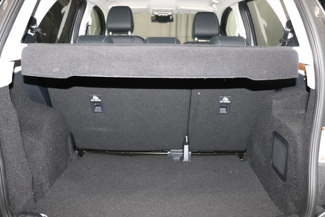 Ford Eco Sport Titanium1.0 125PS Magnetic Grau Sitzbezug / Polsterung: Teilleder schwarz "Winterpaket Navigationssystem dunkle Scheiben hinten Dachreling Reserverad LED-Scheinwerfer Anschlussgarantie, Laufzeit 3 Jahre im Anschluss an die Herstellergarantie. maximale Gesamtlaufleistung 100 000 km"