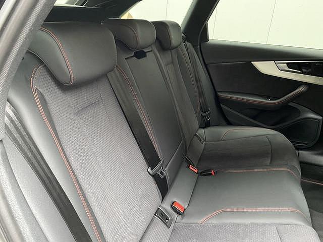 Audi A4 Avant 40 TDI quattro S line Mil... 