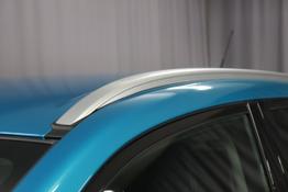 Suzuki Vitara 1.4 Hybrid 2WD 129PS ComfortAtlantis Türkis Pearl Metallic	Stoff	