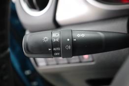 Suzuki Vitara 1.4 Hybrid 2WD 129PS ComfortAtlantis Türkis Pearl Metallic	Stoff	