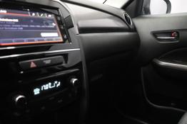 Suzuki Vitara 1.4 Hybrid 2WD 129PS ComfortGalactic Gray Metallic/ Dach Cosmic Black Pearl	Stoff	