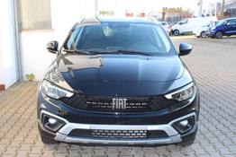 Fiat Tipo Kombi - CROSS Hybrid 1.5 96kW (130PS) DCT, Sitzheizung vorn, Multi-Funktions-Monitor mit 7 Zoll Bildschirm Instrumente, Einparkhilfe: hinten Kamera, Sprachbedienung für Radio und Telefon uvm