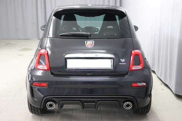 MY22 595 1.4 T-Jet 121 kW (165 PS) 876 Scorpione Schwarz 557
