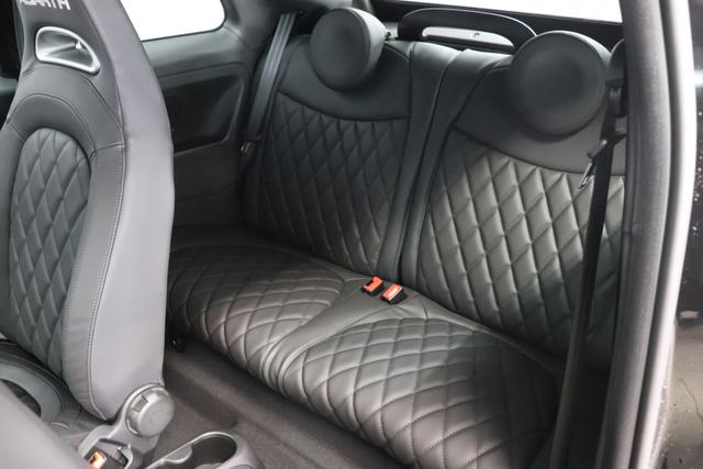 MY22 595C 1.4 T-Jet 121 kW (165 PS) 876 Scorpione Schwarz 557