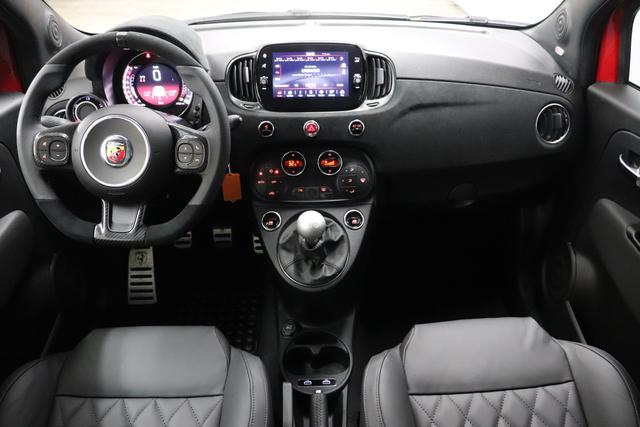 695C Turismo MY22 1.4 T-Jet 132kW (180PS) 111 Passione Rot 557