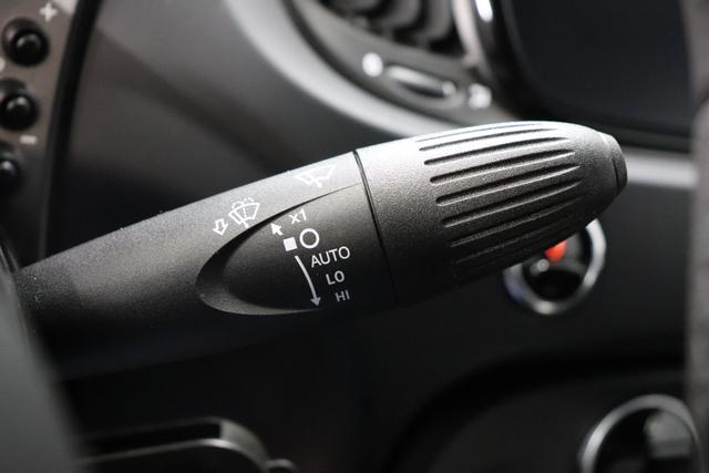 595C Turismo MY22 1.4 T-Jet 121kW (165 PS)111 - Passione Rot 379 - Integral-Sportsitze Stoff Schwarz / Verdeck Schwarz "3L2 Linea F595 3L4 Tech-Paket 40L, 499 Reifenreparaturset Kit ""Fix&Go"" 5CJ Passione Rot 8F6, 925 Windschott 9SV Gutschrift Bmc Sportluftfilter Und Tankdeckel Aus Aluminium"
