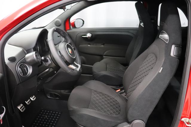 595C Turismo MY22 1.4 T-Jet 121kW (165 PS)111 - Passione Rot 379 - Integral-Sportsitze Stoff Schwarz / Verdeck Schwarz "3L2 Linea F595 3L4 Tech-Paket 40L, 499 Reifenreparaturset Kit ""Fix&Go"" 5CJ Passione Rot 8F6, 925 Windschott 9SV Gutschrift Bmc Sportluftfilter Und Tankdeckel Aus Aluminium"
