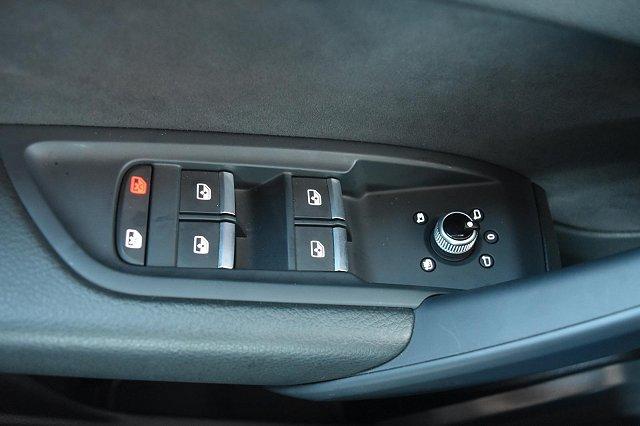 Audi Q5 Pro Line S tronic Automatik. 