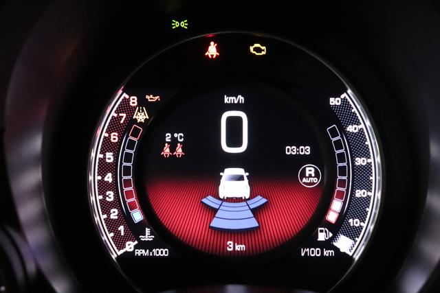 MY22 595 1.4 T-Jet 121 kW (165 PS) Dual 111 - Passione Rot 557 - Integral-Sportsitze Leder Schwarz "3L0 Linea 595 Turismo 3L4 Tech-Paket 3L5 Style-Paket 407 MTA Paket 499 Reifenreparaturset - Kit ""fix&go"" 5BH, 5CJ Passione Rot 8F6, 9SV Gutschrift Mopar Bmc Sportluftfilter Und Tankdeckel Aus Alum"