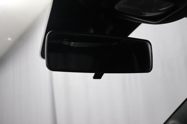 595C Turismo MY22 1.4 T-Jet 121kW (165 PS)676 - Campovolo Grau 379- Integral-Sportsitze Stoff Schwarz/Verdeck Schwarz "3L2 Linea F595 3L4 Tech Paket 499 Reifenreparaturset Kit ""Fix&Go"" 925 Windschott 9SV"