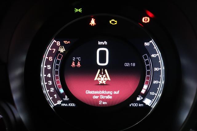 595C Turismo MY22 1.4 T-Jet 121kW (165 PS)676 - Campovolo Grau 379- Integral-Sportsitze Stoff Schwarz/Verdeck Schwarz "3L2 Linea F595 3L4 Tech Paket 499 Reifenreparaturset Kit ""Fix&Go"" 925 Windschott 9SV"