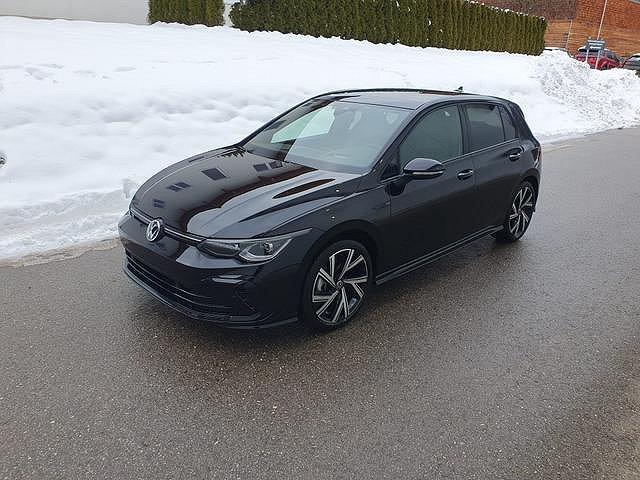 Volkswagen Golf - R-Line HuD,Pano,DiscoverPro,AHK 110 kW (150 PS)...