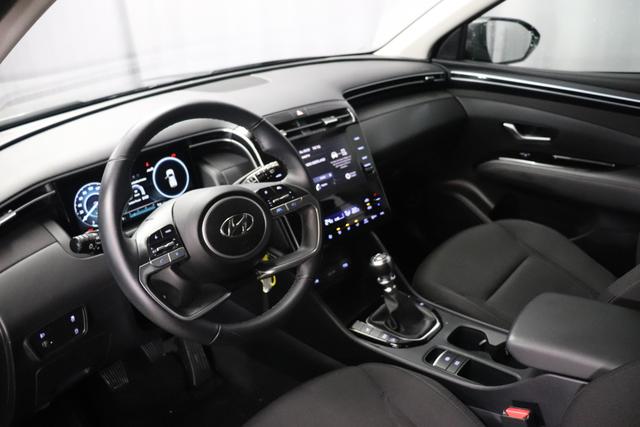 Hyundai Tucson Family 1.6 Schalter Schwarz Stoff