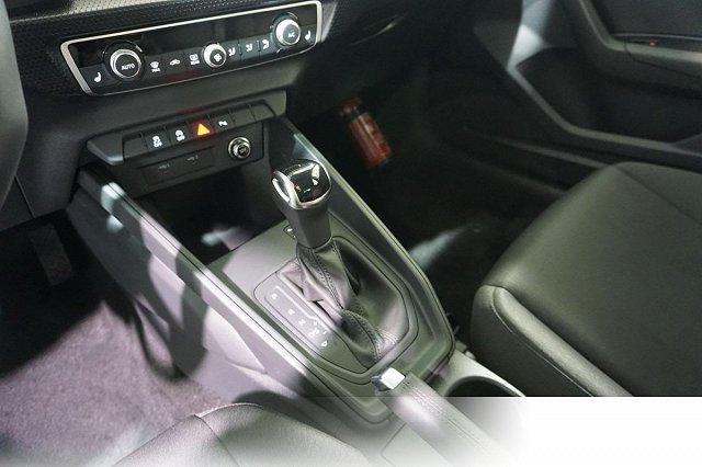 Audi A1 30 TFSI Sportback S tronic line Navi Klimaauto LM PDC 