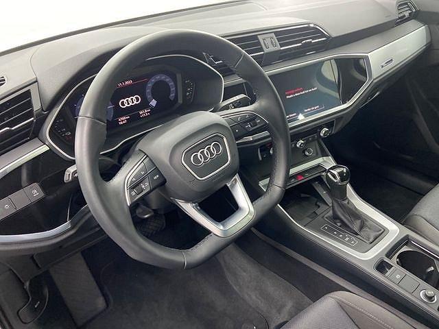 Audi Q3 45 TFSI e Business edition 